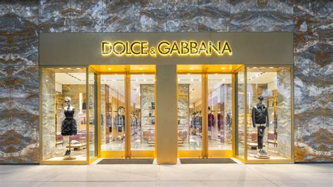 dolce and gabbana store locator